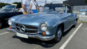 Mercedes-Benz 190 SL au rassemblement de juin 2023