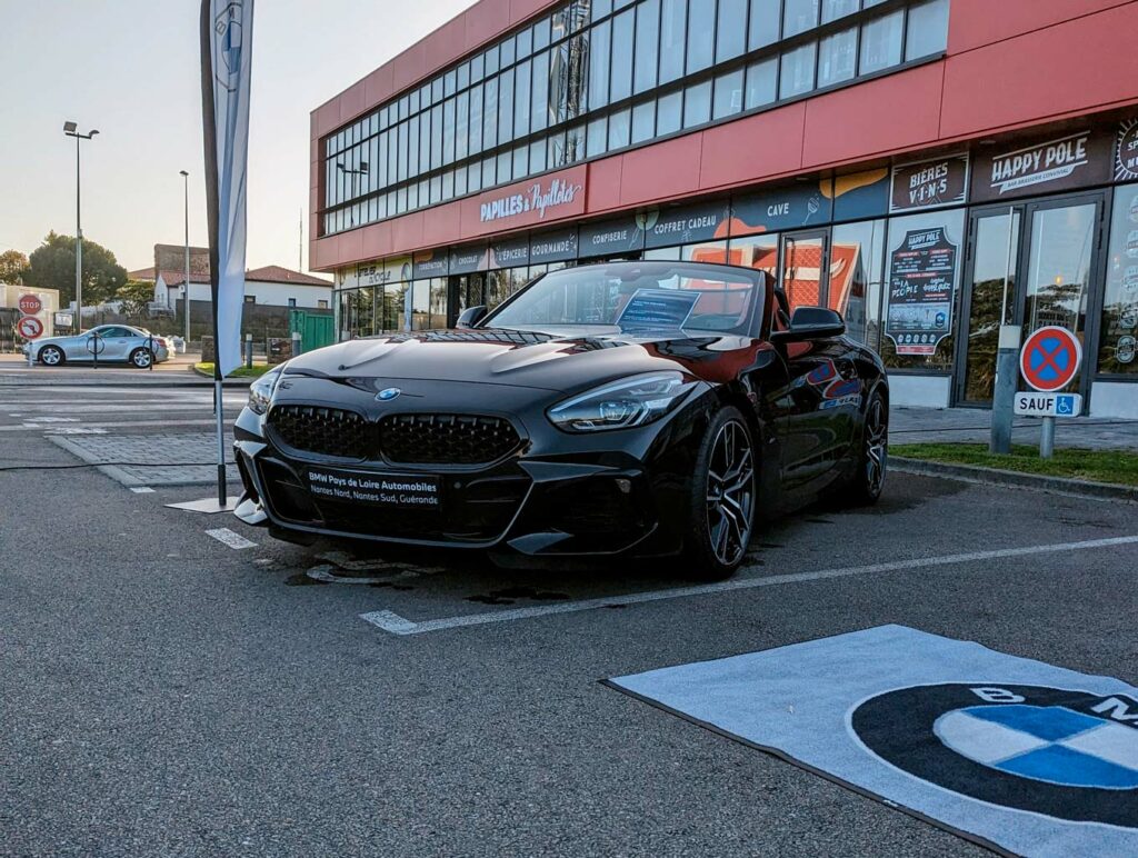 BMW M4 sur le rassemblement Pôle Collection du mois d'octobre 2023